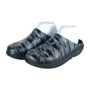 OOFOS | Shoes | Oofos Oocloog Luxe Rose Sparkle Slip On  display picture 3